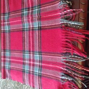 Scarf wrap with fringe 100%cashmere made in Germany color red green